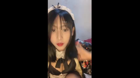 【爱的秘密】，坐标上海，02后小情侣，一对坚挺的大白兔 02