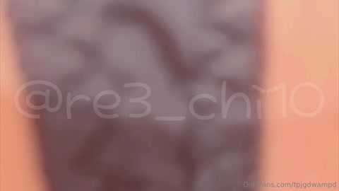 为混血美女打造的情色油压按摩！未经加工的插入敏感小穴，让她持续高潮