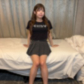 FC2 PPV 4761204 *截止22号初次限定80%OFF* 【首发露脸】【无码】少妇首发！明明负债累累却依然开朗活泼，我要把鸡巴插进她体内！