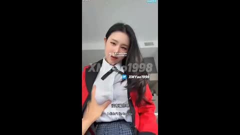 房东女儿的补课费 后入的顶级享受 只需要坐在沙发上 把脚架在房东女儿的头上