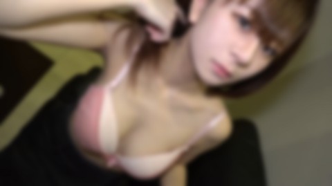 FC2PPV 4831302 [劲爆P活动 JD] 一位气场强大的女大学生，想做点有意义的事然后回家！真实成人伊拉玛的录像，包括喉交和生吞精。
