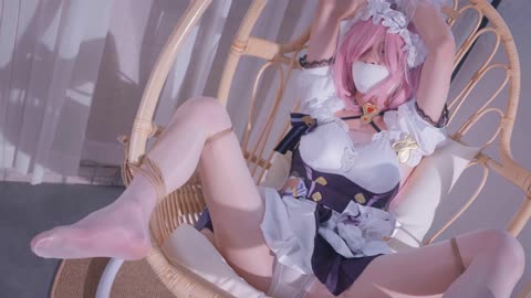 新玩具cos崩坏 爱莉希雅女仆 好渴望被折磨