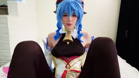 Webtolove甘雨Cos再進化！乳牛裝試穿曝光，半仙氣質＋反差魅力直接拉滿 Webtolove Gets Fucked As Ganyu From Genshin
