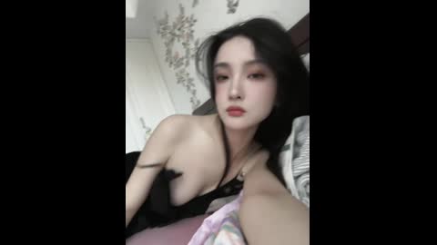 网络流出白嫩御姐激烈啪啪骚叫连连