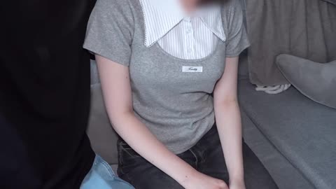 我和一位有男朋友的20岁服装店店员发生了婚外情我邀请女孩来我家并拍摄我们的性爱过程1