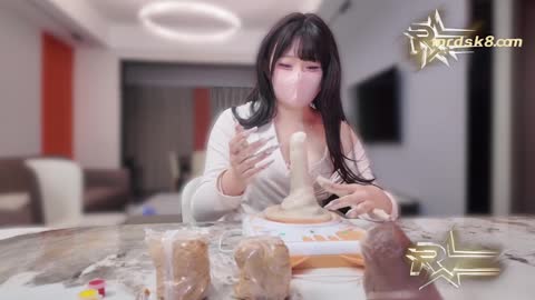 糖心Vlog网红少女星野兔用巨乳现场捏制陶瓷艺术性感翘臀后入直接开干娇喘连连每日大赛