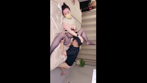 【暖暖嫂子】大力猛插开档情趣内衣紧身瑜伽裤大奶人妻少妇1
