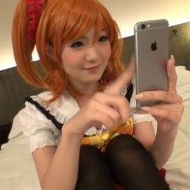 直播號召網友線下聚會！【極品 Coser】來者不拒狂野 4P 大亂交 輪番爆操爽到失神拉滿 FC2 PPV 4960597  【オフ会乱交】「誰でも来て！」配信で呼び集めたコスプレイヤーと男たちのハチャメチャ４P【コスプレ】