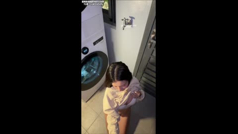 「Zhen禎」露脸女神浴室洗衣服CK内衣露脸口交做爱后入无套抽插极品露脸白虎